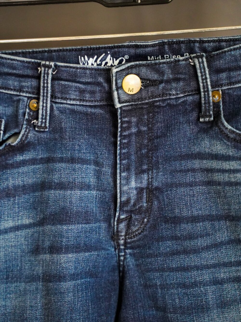 Mossimo Dark Wash Cuffed Mid Rise Bermuda Denim Shorts Size 10/R - Picture 2 of 10